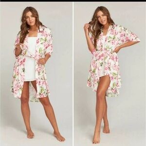 Show Me Your Mumu Women’s Garden of Blooms Brie Robe Pink Floral Boho Beach